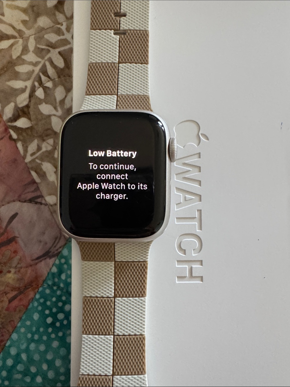 Apple Watch Series 9 41 mm in starlight